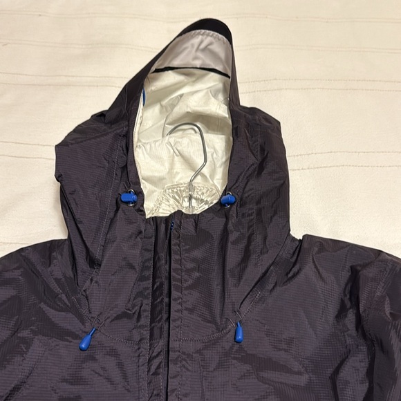 Patagonia Torrentshell Black Jacket Rain Jacket - Picture 3 of 10